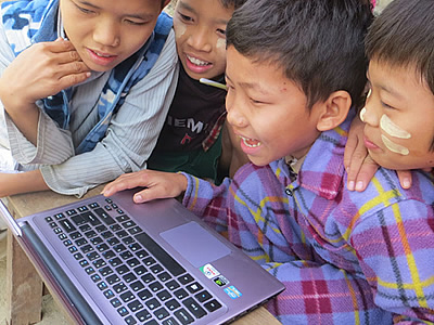 children-laptop-mandalay-myanmar-globalonly-foundation